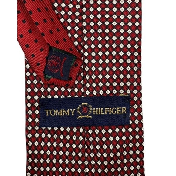 VTG Tommy Hilfiger Made in USA 100% Silk Red Geometric Microprint Tie - Picture 3 of 6